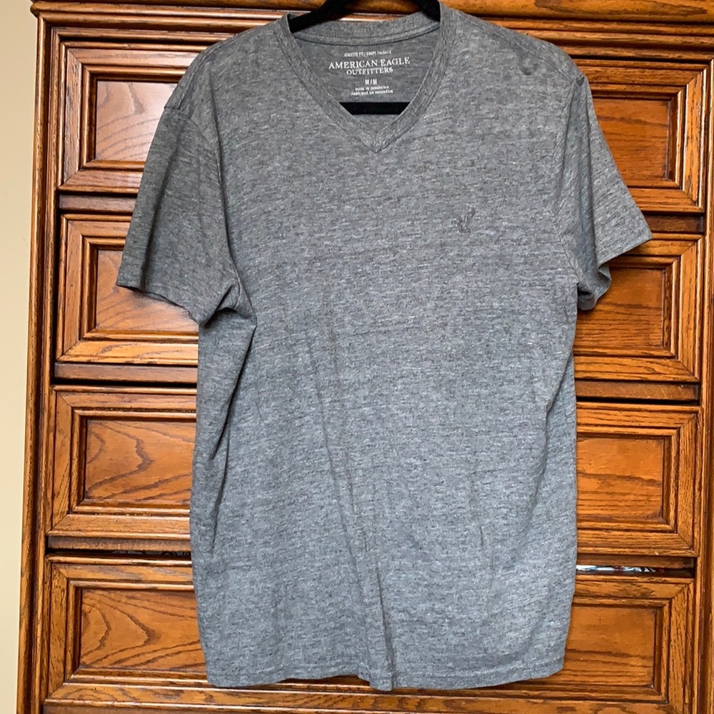 American Eagle Outfitters Gray V Neck T Shirt